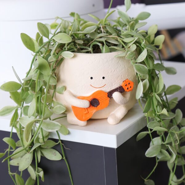 Smiley Pot with Guitar