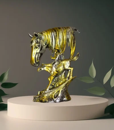 Resin Riding into Sunset Cowboy Statue of Fre omfor Home Decor Decorative Showpiece