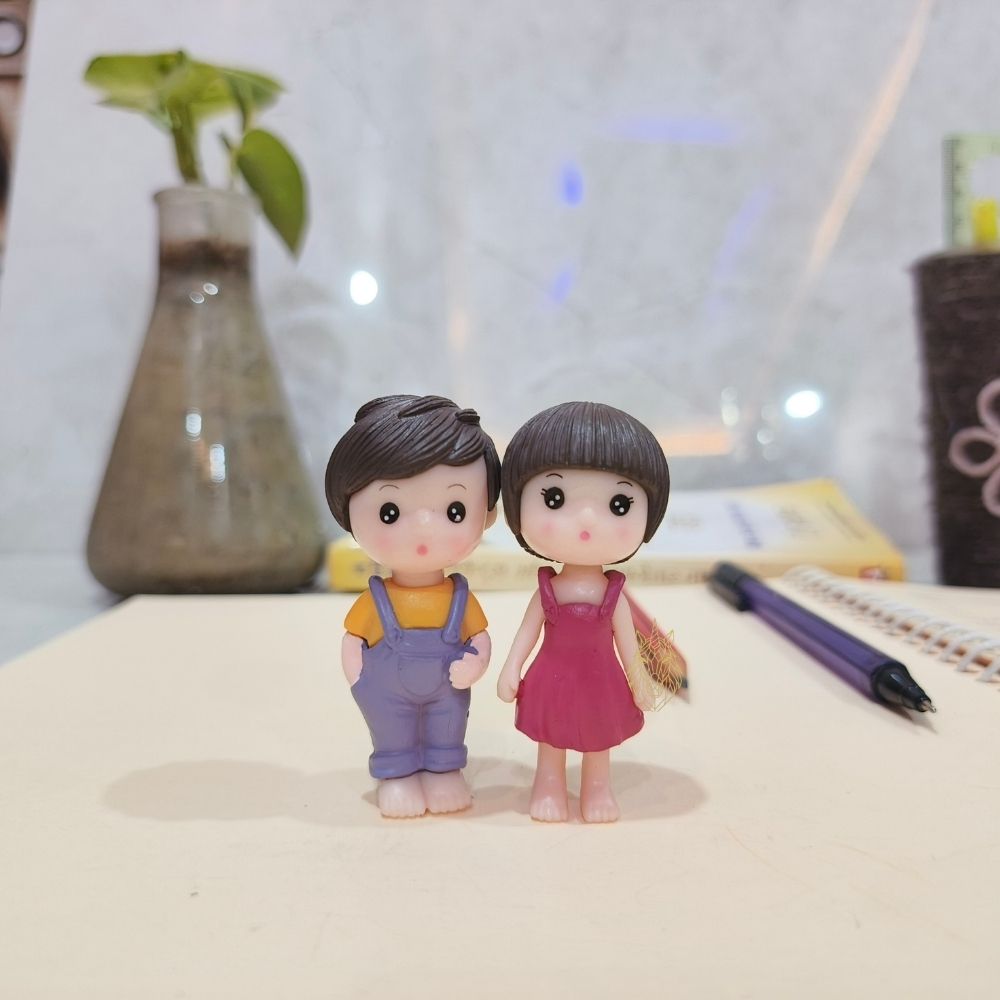 86 Miniature Couple for Garden Decor - Image 1